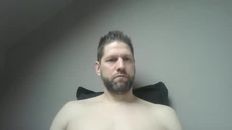 bubblebee1982 online show from February 1, 8:33 am