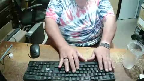 Snapshot of bucku2 chatting on October 16, 10:08 pm Bucku2 online show from October 16, 10:08 pm