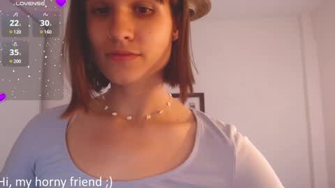 Snapshot of buckwheat_queen chatting on February 6, 10:21 pm Mira online show from February 6, 10:21 pm