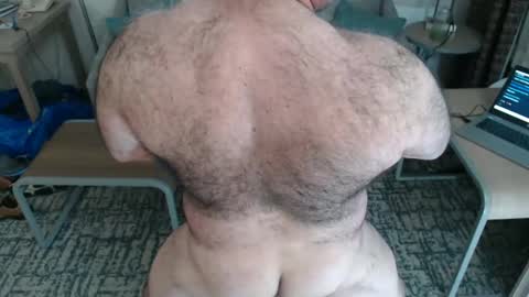 Snapshot of bullmusclejoe chatting on October 27, 12:32 am BullMuscleJoe online show from October 27, 12:32 am