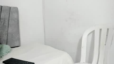 burbuja_evans online show from February 15, 12:04 am