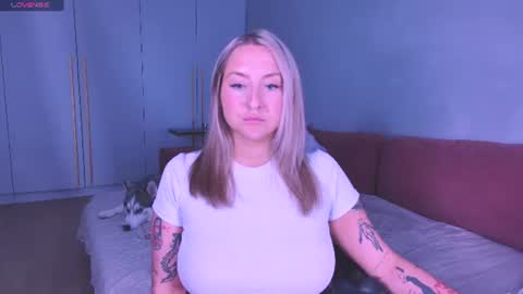 Lissa online show from June 18, 9:09 pm