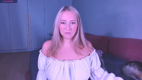 Lissa online show from June 11, 9:35 pm