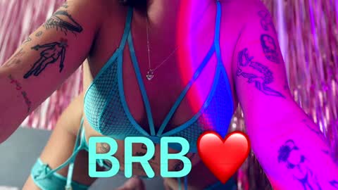 Snapshot of burn_lissa chatting on January 14, 7:43 pm Lissa online show from January 14, 7:43 pm