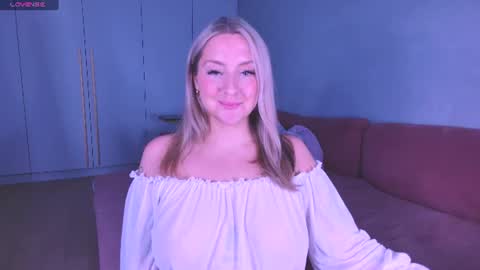 Lissa online show from July 12, 7:28 pm