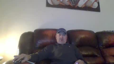 burnleyguy1977 online show from May 18, 5:02 am