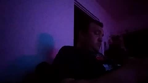 Snapshot of bury703709 chatting on March 8, 12:11 am Creazy dad online show from March 8, 12:11 am