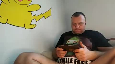 Snapshot of bury703709 chatting on December 29, 10:56 am Creazy dad online show from December 29, 10:56 am