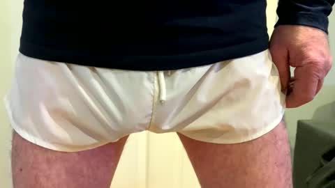 bushlover07404 online show from February 3, 11:36 am