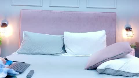 Busty zay online show from January 16, 7:45 pm