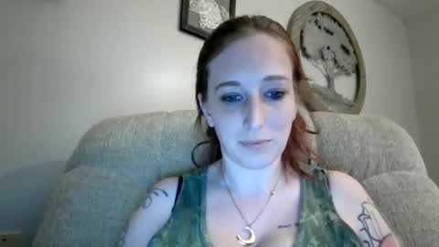 butcherbaby online show from December 9, 6:55 am