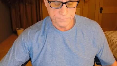 Miles online show from December 16, 9:03 am