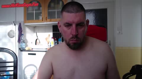 Pete online show from January 8, 10:15 am