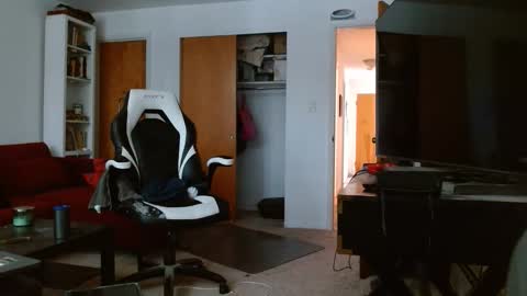 bwall1425 online show from February 5, 8:45 pm