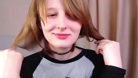 Snapshot of c0ralynx chatting on September 10, 11:22 am C0ralynx online show from September 10, 11:22 am