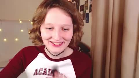 Snapshot of c0ralynx chatting on October 20, 7:19 pm C0ralynx online show from October 20, 7:19 pm