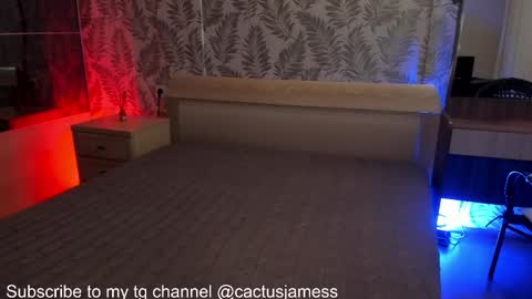 James online show from October 23, 3:02 pm