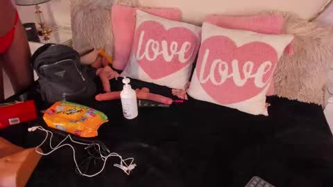 Cahitlin  online show from November 19, 5:40 am