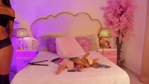 Cahitlin  online show from May 6, 6:41 am