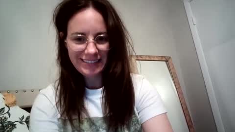 Caitie Citrine online show from December 15, 2:41 am