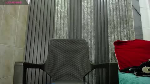 caitlyn_joness_ online show from November 13, 8:22 pm