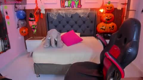 Calanthe  online show from October 11, 10:35 pm