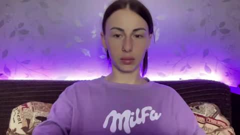 Anna online show from March 8, 7:09 pm