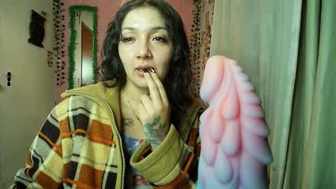 paula online show from December 20, 7:15 am