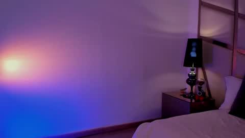 Anna Banana online show from February 25, 8:32 pm