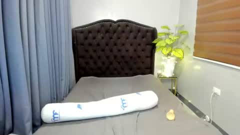 callmenasty32 online show from April 23, 6:31 pm
