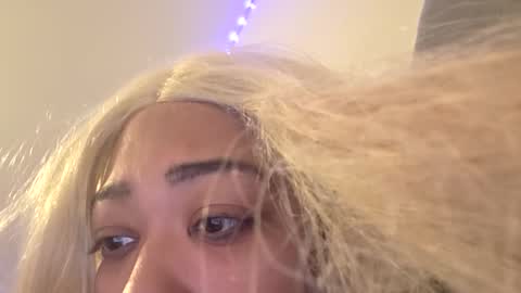 camzxoxox online show from March 12, 9:40 pm