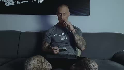 Calvin  online show from November 24, 11:03 pm