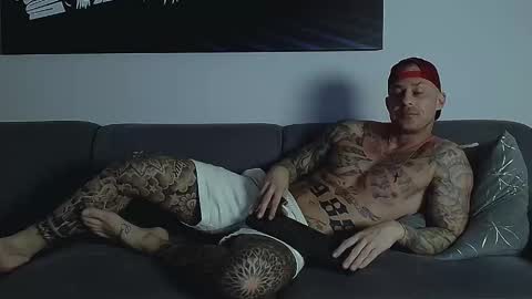 Calvin  online show from October 30, 1:17 am