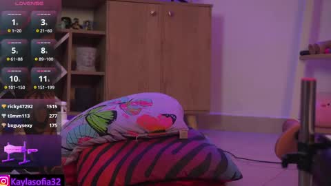 Calypso and Kayla online show from February 14, 8:48 pm