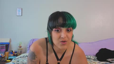 calypsokm online show from April 25, 8:39 pm