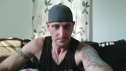 Chillaxin lets talk  online show from January 18, 8:09 pm