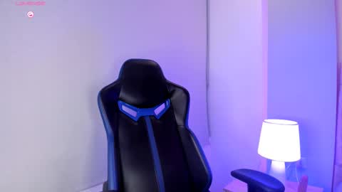 Camelia Smith online show from February 11, 4:33 am