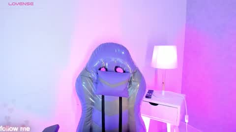 Camelia Smith online show from February 8, 8:51 am