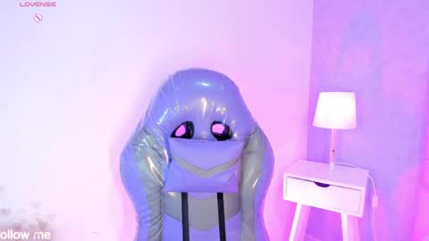 Camelia Smith online show from April 15, 5:22 am