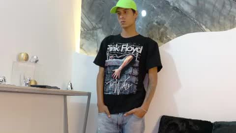 cameronsilverman online show from June 20, 11:33 pm