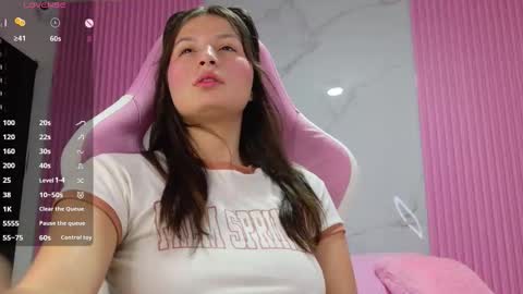 Snapshot of cami_boobss1 chatting on October 22, 1:24 pm Cami online show from October 22, 1:24 pm