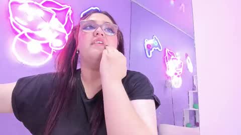 Snapshot of camiila_osorio chatting on September 10, 9:16 pm Camila Osorio online show from September 10, 9:16 pm