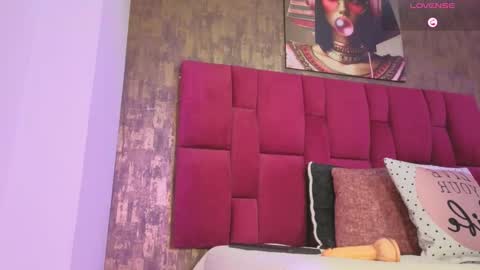 camila__bouzas online show from February 27, 12:31 pm