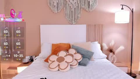 camila_bustamante_ online show from April 16, 3:45 pm