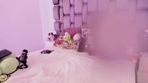 Camila online show from February 6, 7:12 am