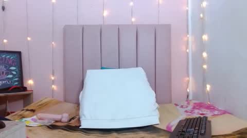 camila_williiamsres online show from May 15, 2:20 am