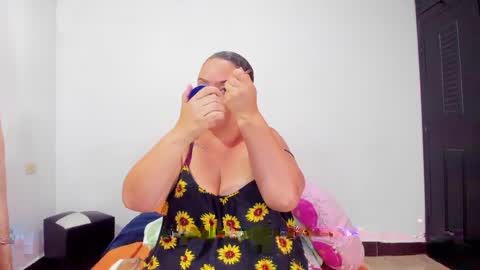 camilaa foxxx online show from May 11, 4:15 pm