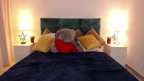 camilladreamer online show from September 28, 2:53 am