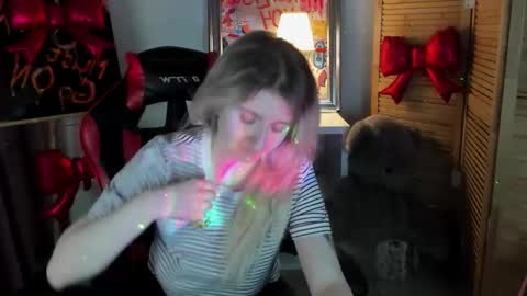 camilladreamer online show from March 9, 2:05 am