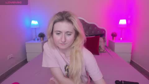 camilladreamer online show from December 3, 7:36 pm